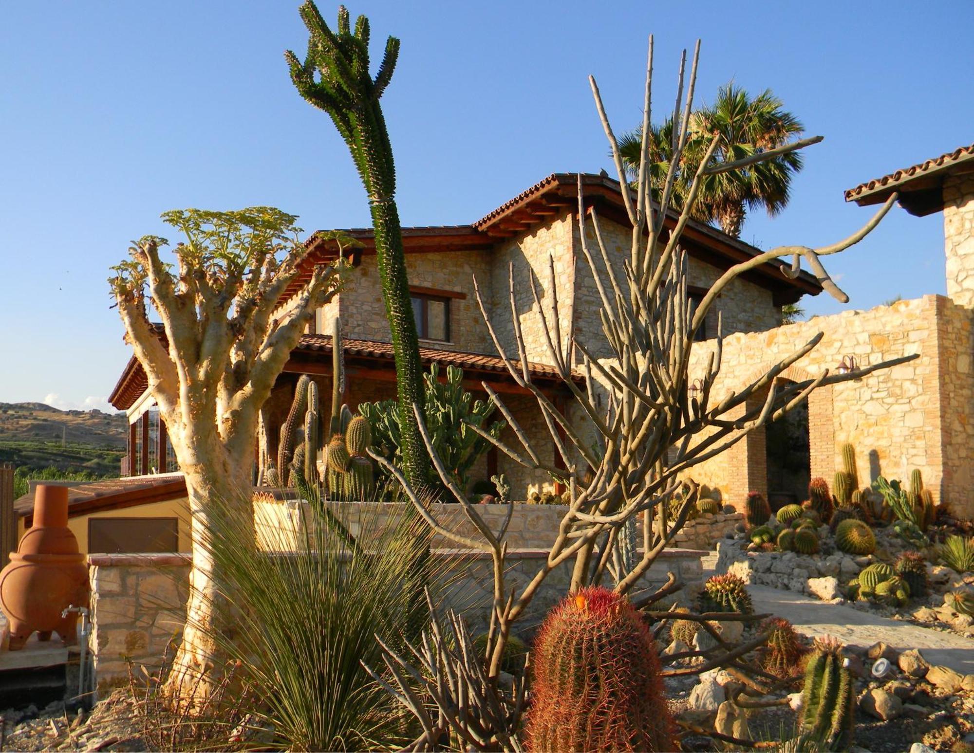 Relais Garden Cactus B&B Favara Exterior photo